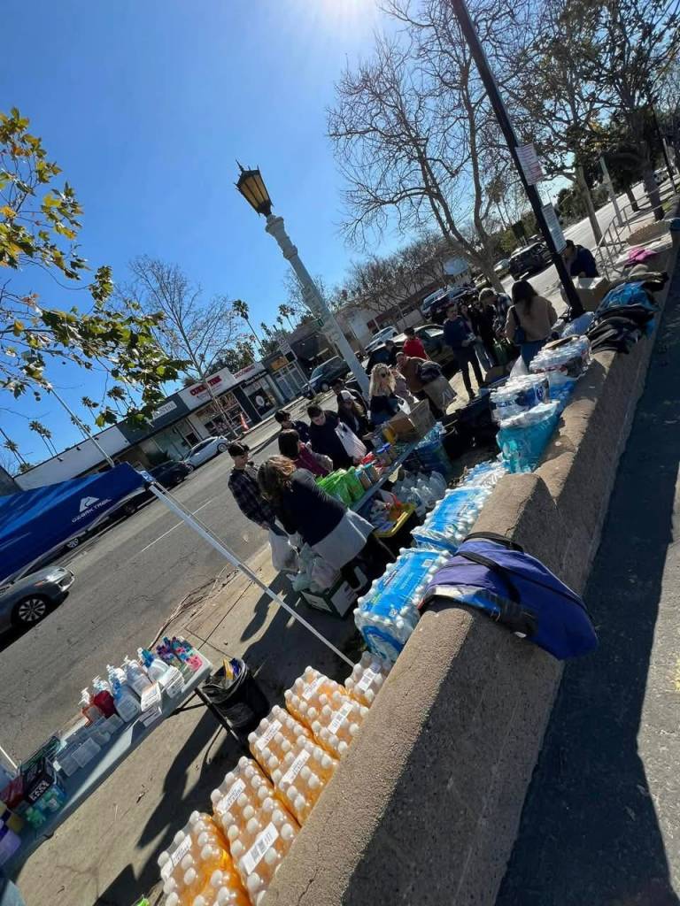 people volunteering for distribution of items